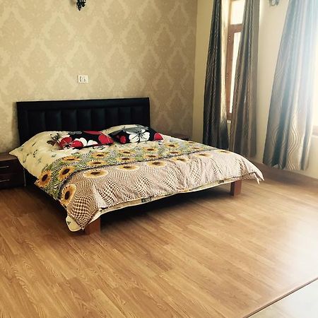 Shalimar Heights Srinagar (Jammu and Kashmir) Bagian luar foto